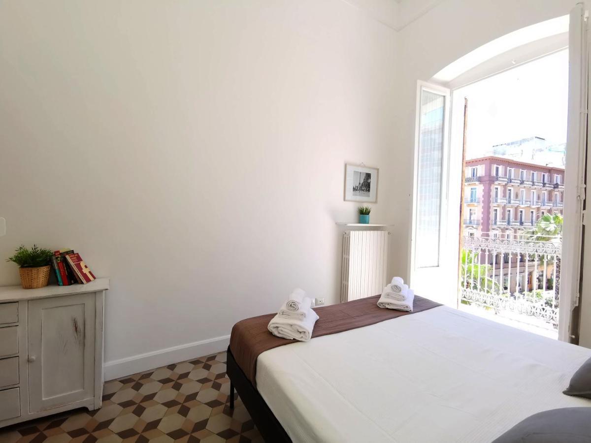Vittorio Emanuele 71 Apartment Bari Luaran gambar